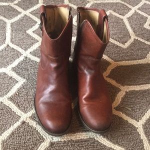 Frye Melissa Short Boots Cognac